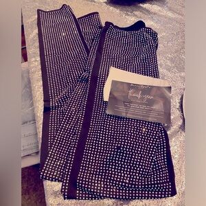 Absolutely gorgeous new with tags, rhinestone stud, sparkly leggings, large